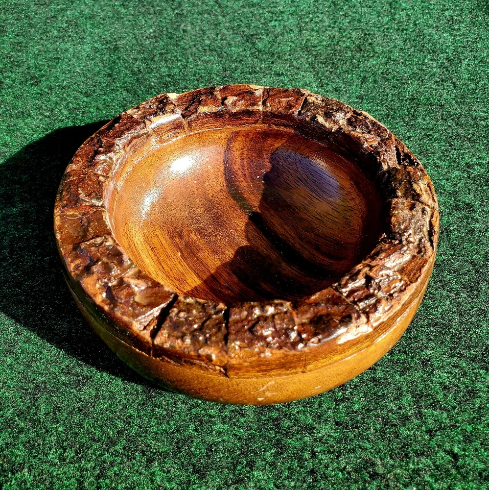 Natural Edge Walnut Bowl Trinket Pocket Change 6in Diameter Hand Turned - Picture 3 of 8